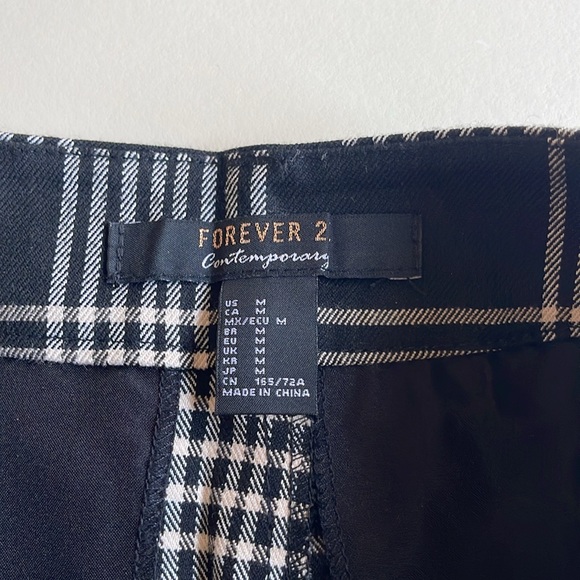 Forever 21 Pleat Front Button Up Black Plaid Pants - Picture 3 of 9